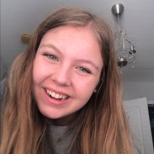 Meet your Posher, Claire